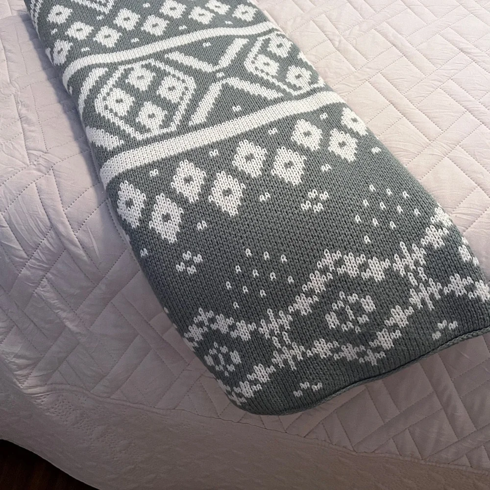 Crate & Barrel | cream grey charcoal throw blanket 70x50